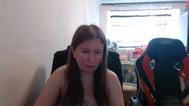 Snapshot of PeterAndJen chatting on 14, 7, 2026 PeterAndJen online show from 14, 7, 2026