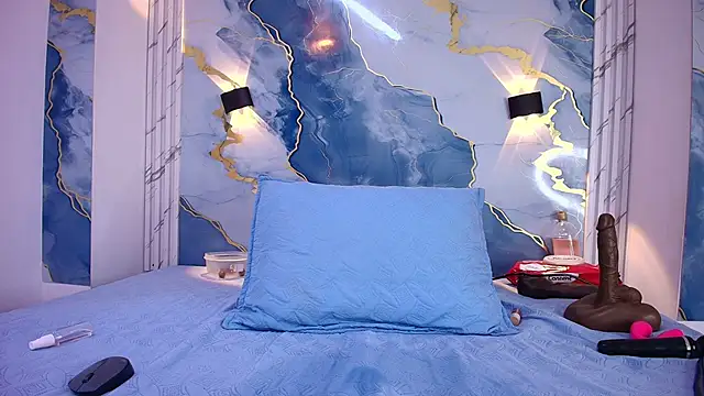 lorrayne  online show from 23, 9, 2025