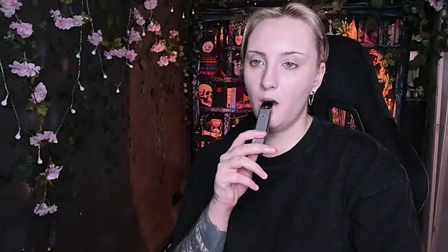 Snapshot of AsheLucker chatting on 7, 7, 2026 AsheLucker online show from 7, 7, 2026