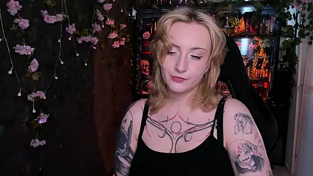 Snapshot of AsheLucker chatting on 8, 7, 2026 AsheLucker online show from 8, 7, 2026