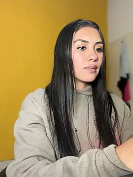 Ambar pe  online show from 5, 1, 2025