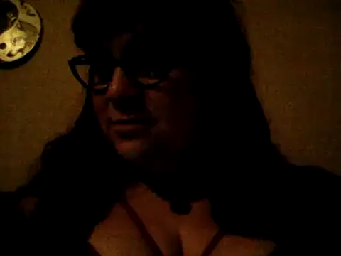 Snapshot of GothyBaby chatting on 1, 1, 2025 GothyBaby online show from 1, 1, 2025