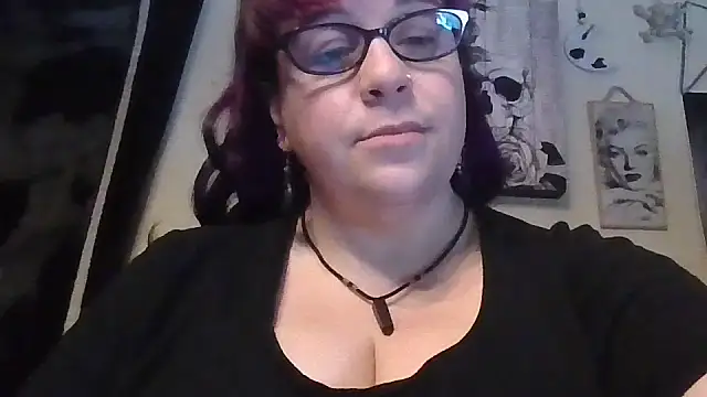 Snapshot of GothyBaby chatting on 2, 12, 2025 GothyBaby online show from 2, 12, 2025