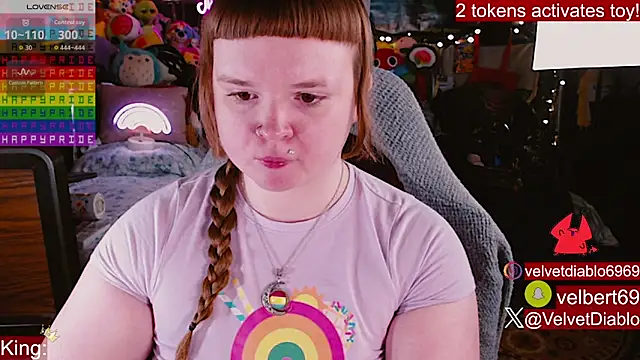 Snapshot of VelvetDiablo chatting on 11, 6, 2026 VelvetDiablo online show from 11, 6, 2026