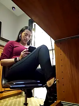 Nikkierosee online show from 27, 2, 2025