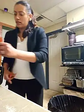 Nikkierosee online show from 9, 3, 2025