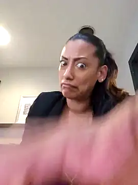 Nikkierosee online show from 17, 3, 2025