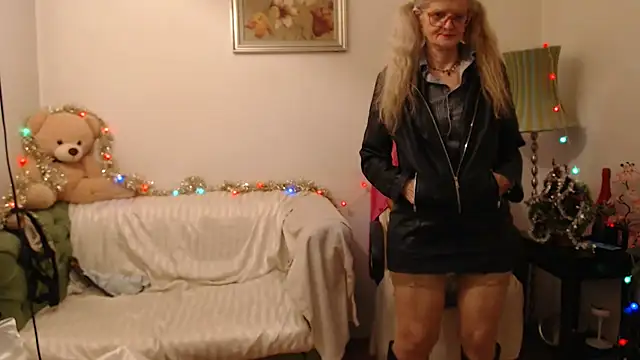 Snapshot of BlairFort chatting on 15, 12, 2024 BlairFort online show from 15, 12, 2024