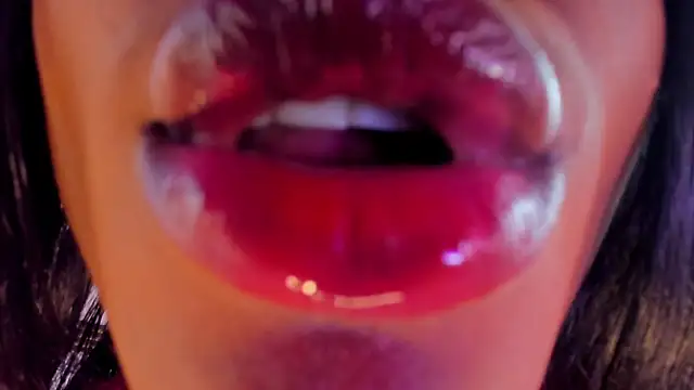 Snapshot of AdharaHills chatting on 28, 11, 2025 AdharaHills online show from 28, 11, 2025