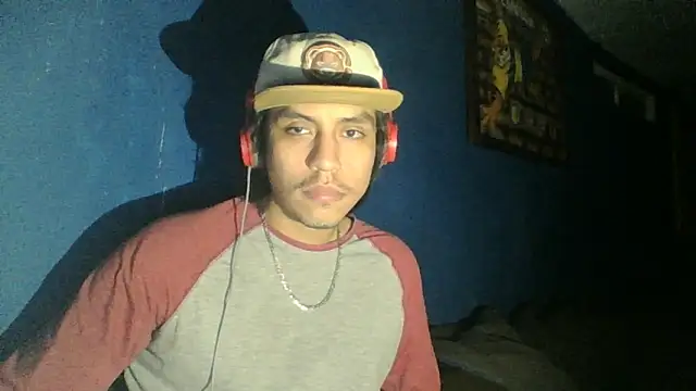 Snapshot of AlexAlejandro13 chatting on 10, 9, 2025 AlexAlejandro13 online show from 10, 9, 2025