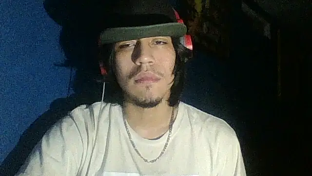 Snapshot of AlexAlejandro13 chatting on 12, 10, 2025 AlexAlejandro13 online show from 12, 10, 2025