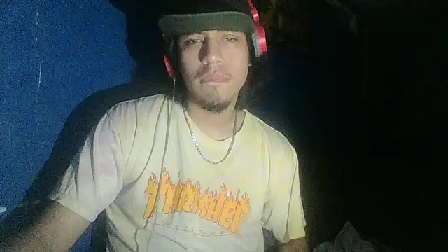 Snapshot of AlexAlejandro13 chatting on 18, 10, 2025 AlexAlejandro13 online show from 18, 10, 2025