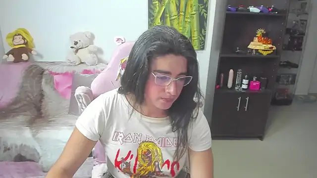 Snapshot of Khalifa_Gold chatting on 2, 7, 2026 Khalifa Gold online show from 2, 7, 2026
