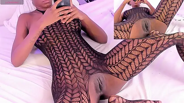 AgathaFoxx online show from 7, 2, 2025