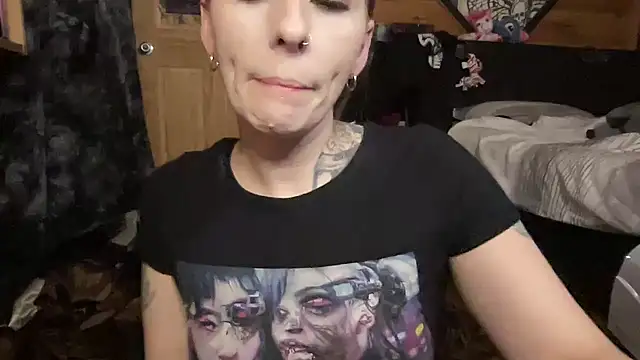 Snapshot of TeenyDoll chatting on 4, 4, 2026 TeenyDoll online show from 4, 4, 2026