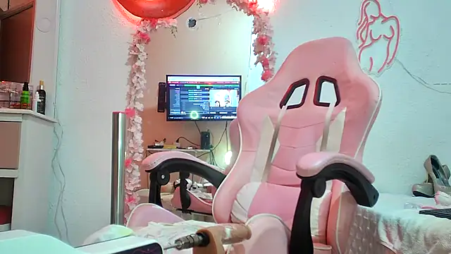 Dulce Maria05 online show from 31, 12, 2024