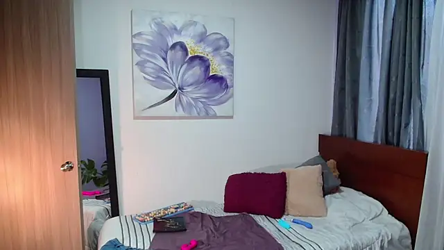 vanessabrown  online show from 12, 2, 2025