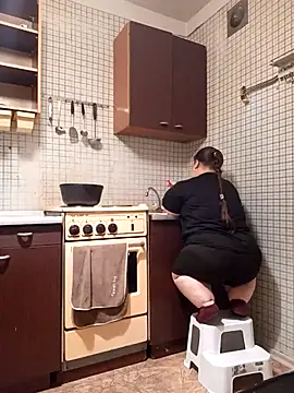 Janiffer MiMi online show from 25, 11, 2025