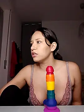 Snapshot of kittenpurrr chatting on 1, 11, 2025 kittenpurrr online show from 1, 11, 2025