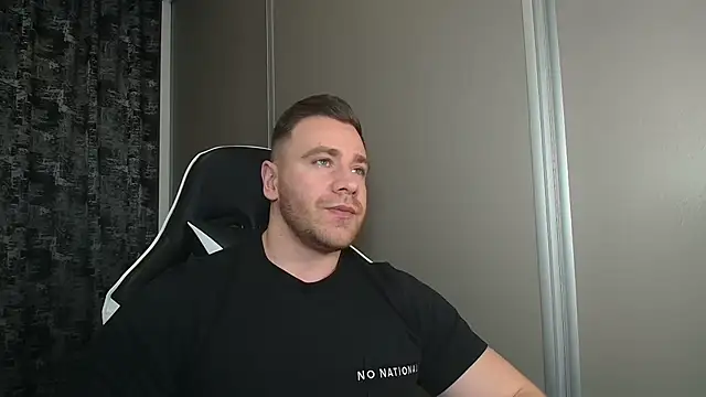 Thori92 online show from 28, 2, 2026