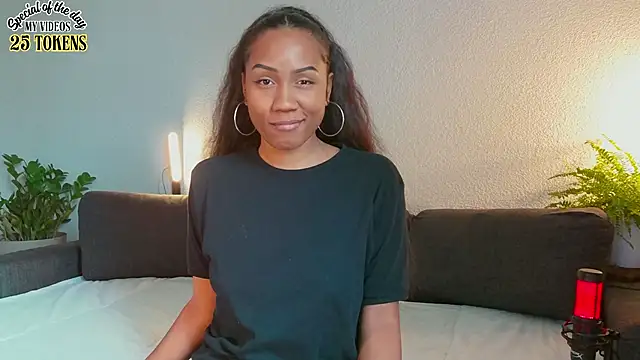 Therainqueen online show from 7, 10, 2025