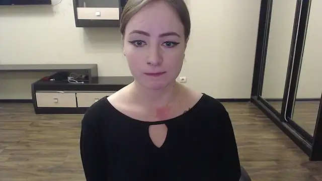 Laralianna online show from 11, 12, 2024