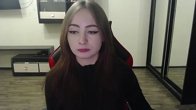 Laralianna online show from 5, 1, 2025