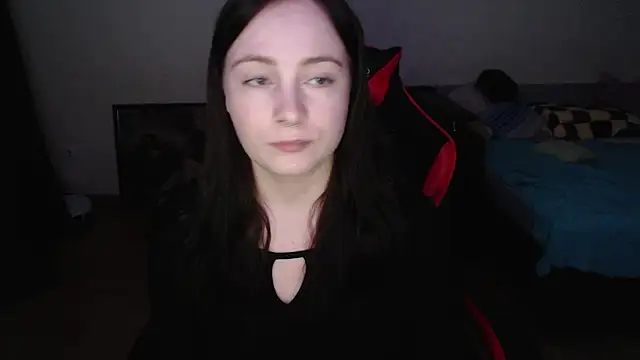 Snapshot of Laralianna chatting on 4, 3, 2026 Laralianna online show from 4, 3, 2026