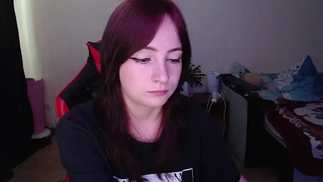 Snapshot of Laralianna chatting on 7, 8, 2026 Laralianna online show from 7, 8, 2026