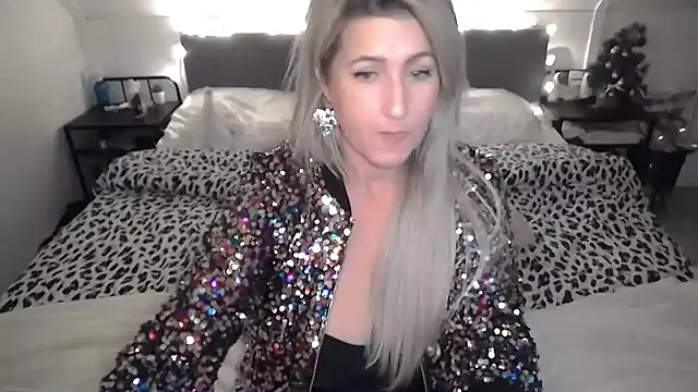 Snapshot of TessToy chatting on 17, 12, 2024 TessToy online show from 17, 12, 2024