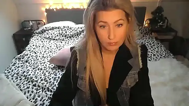 Snapshot of TessToy chatting on 30, 12, 2024 TessToy online show from 30, 12, 2024