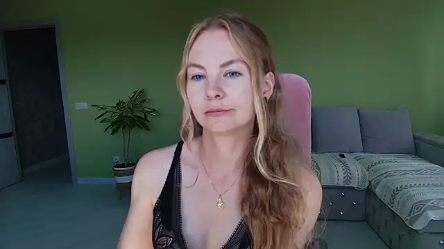 Snapshot of Cuddle_Cat chatting on 12, 7, 2026 Cuddle Cat online show from 12, 7, 2026