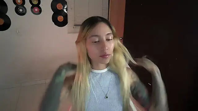 Saucy Jenn online show from 24, 7, 2026