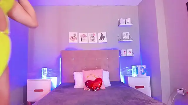 EmilyCoast-1 online show from 16, 3, 2026