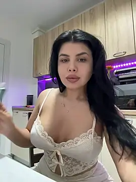 Snapshot of Scarlett-Dream chatting on 3, 4, 2026 Scarlett-Dream online show from 3, 4, 2026