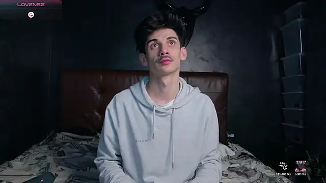 Snapshot of DanielCrush1 chatting on 19, 2, 2026 DanielCrush1 online show from 19, 2, 2026