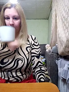 BustyBlond online show from 5, 2, 2026