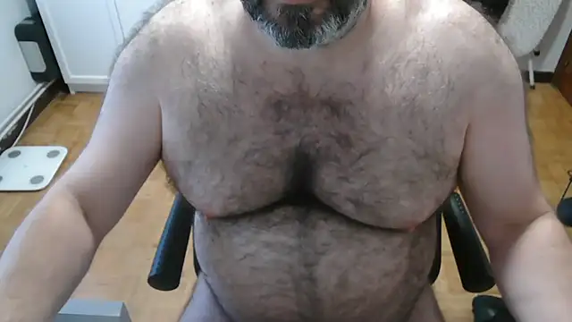 Snapshot of mikeyhotbear chatting on 15, 7, 2026 mikeyhotbear online show from 15, 7, 2026