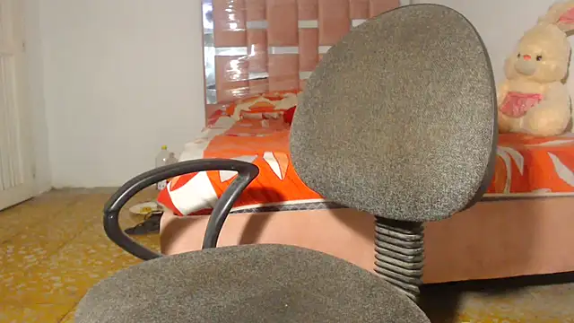 Kristal Cox1 online show from 11, 12, 2024