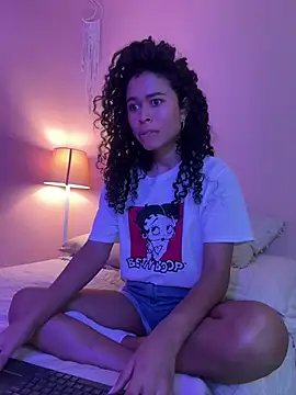 Snapshot of GabriSaenz chatting on 15, 12, 2024 GabriSaenz online show from 15, 12, 2024