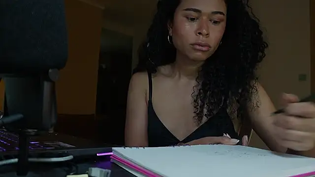 Snapshot of GabriSaenz chatting on 17, 1, 2025 GabriSaenz online show from 17, 1, 2025