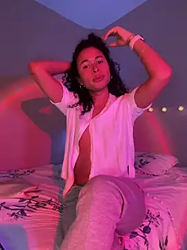 Snapshot of GabriSaenz chatting on 24, 1, 2025 GabriSaenz online show from 24, 1, 2025