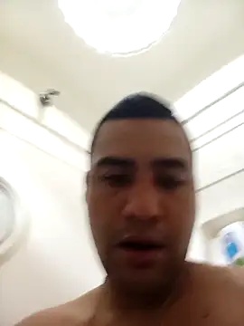 Snapshot of EISONREINA11 chatting on 12, 10, 2025 EISONREINA11 online show from 12, 10, 2025