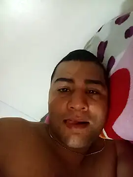 Snapshot of EISONREINA11 chatting on 18, 10, 2025 EISONREINA11 online show from 18, 10, 2025