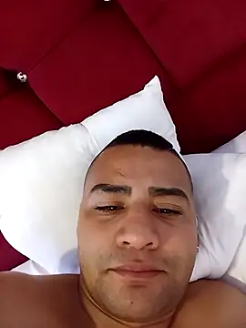 Snapshot of EISONREINA11 chatting on 27, 10, 2025 EISONREINA11 online show from 27, 10, 2025