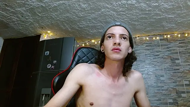 Snapshot of omar_alurba chatting on 27, 9, 2025 omar alurba online show from 27, 9, 2025