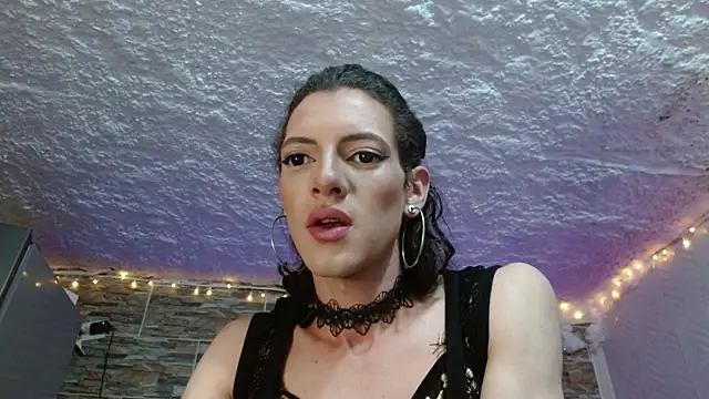 Snapshot of omar_alurba chatting on 8, 10, 2025 omar alurba online show from 8, 10, 2025