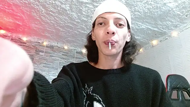 Snapshot of omar_alurba chatting on 21, 12, 2025 omar alurba online show from 21, 12, 2025