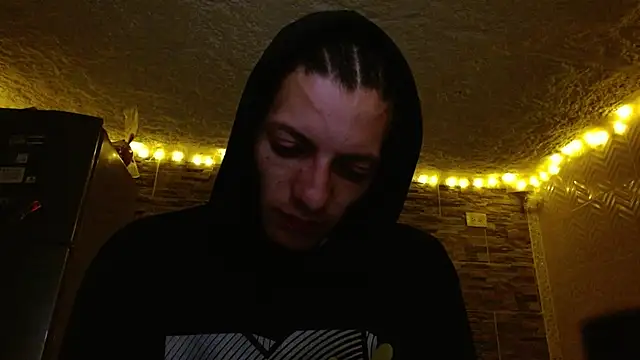 Snapshot of omar_alurba chatting on 6, 1, 2026 omar alurba online show from 6, 1, 2026