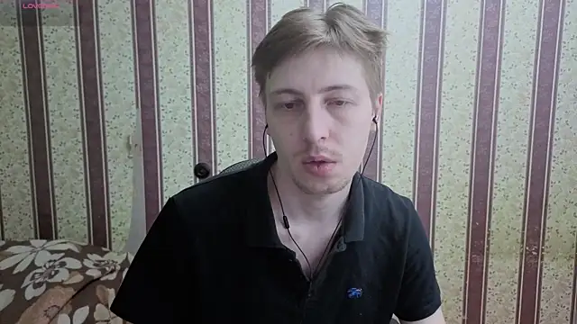 Snapshot of darienlarge chatting on 29, 7, 2026 darienlarge online show from 29, 7, 2026
